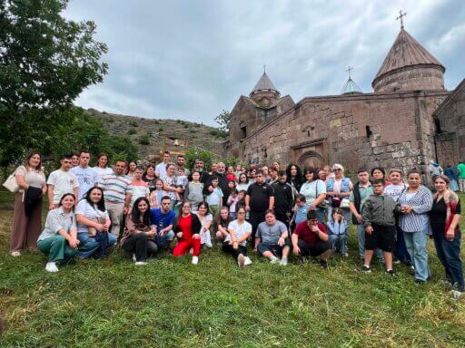    Արևները ուխտի մեկնեցին Գոշավանք